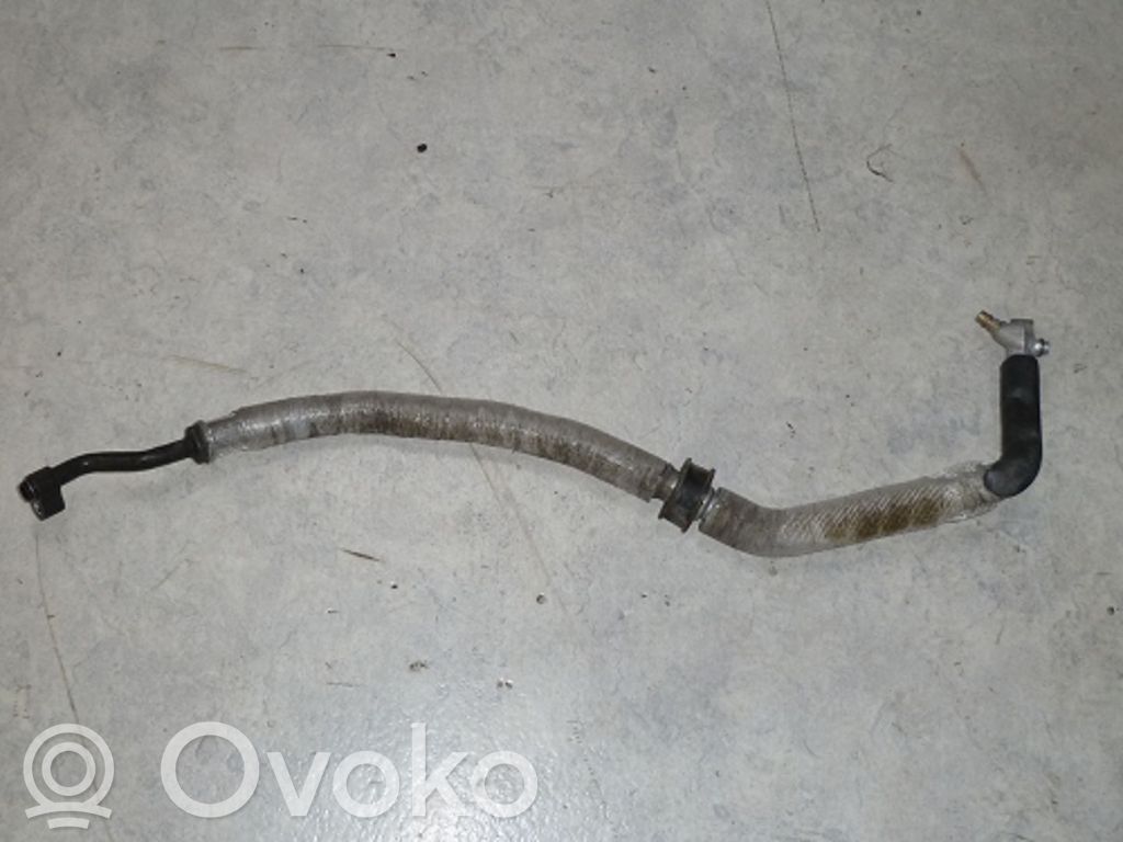 BMW 3 E36 Ilmastointilaitteen putki (A/C) 