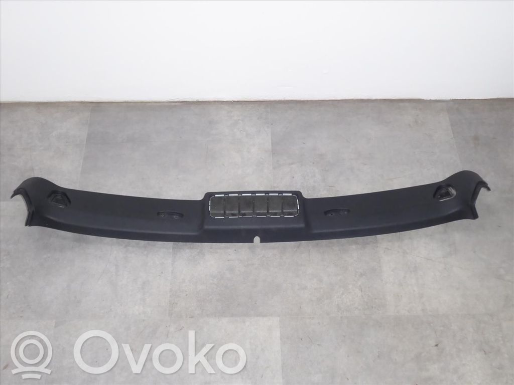 BMW 3 E46 Windshield trim 