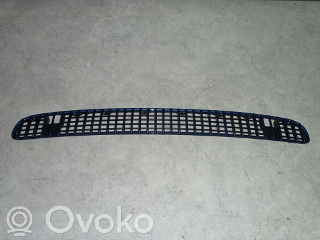 BMW 3 E46 Dzinēja pārsega apdare 