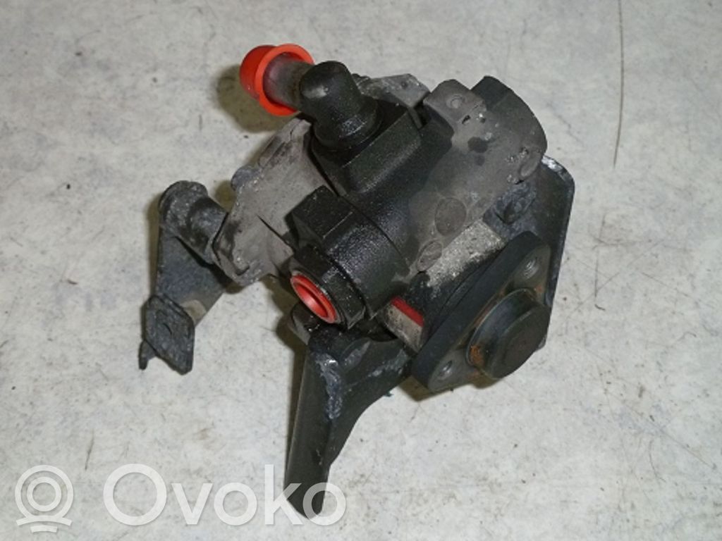BMW 3 E36 Power steering pump 