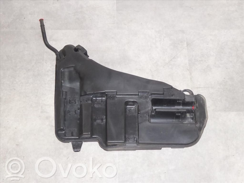 BMW 5 F10 F11 Zbiornik płynu do spryskiwaczy szyby przedniej / czołowej 