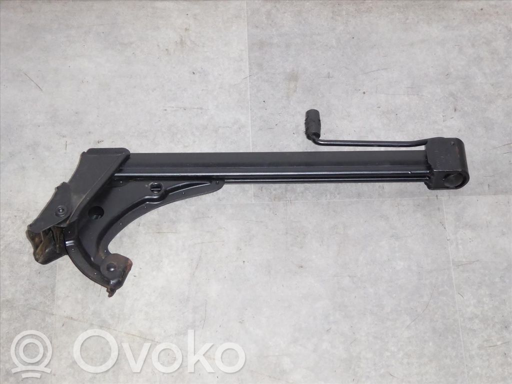 BMW 5 E34 Lift Jack 