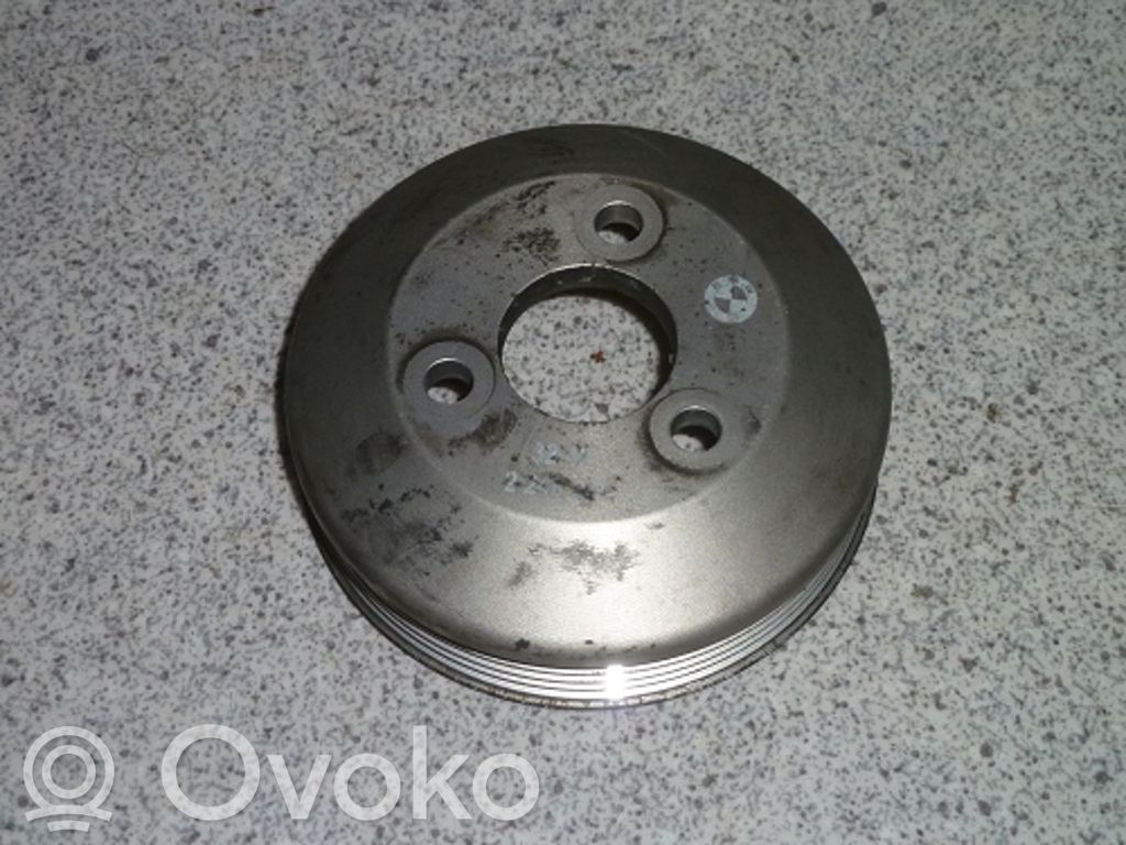 Ohjaustehostimen pumpun hihnapyörä   32422248207,32422248207