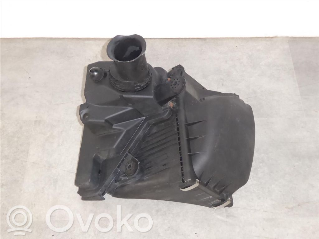 BMW 7 E65 E66 Intake resonator 