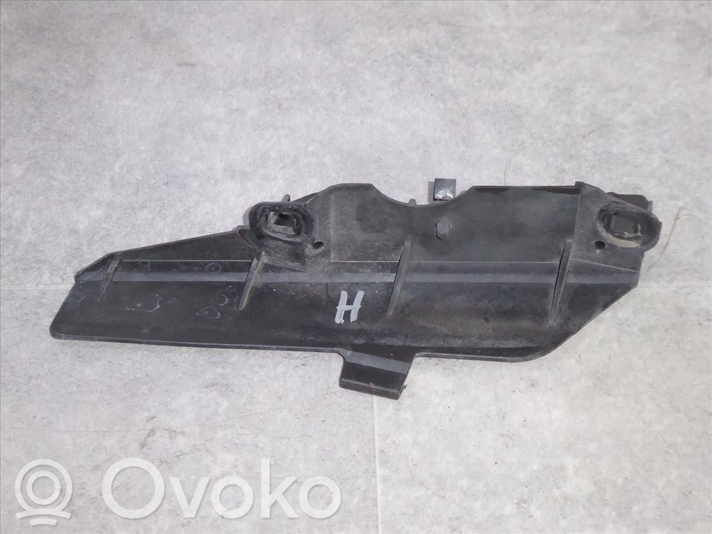 BMW 7 E38 Halterung Scheinwerfer 