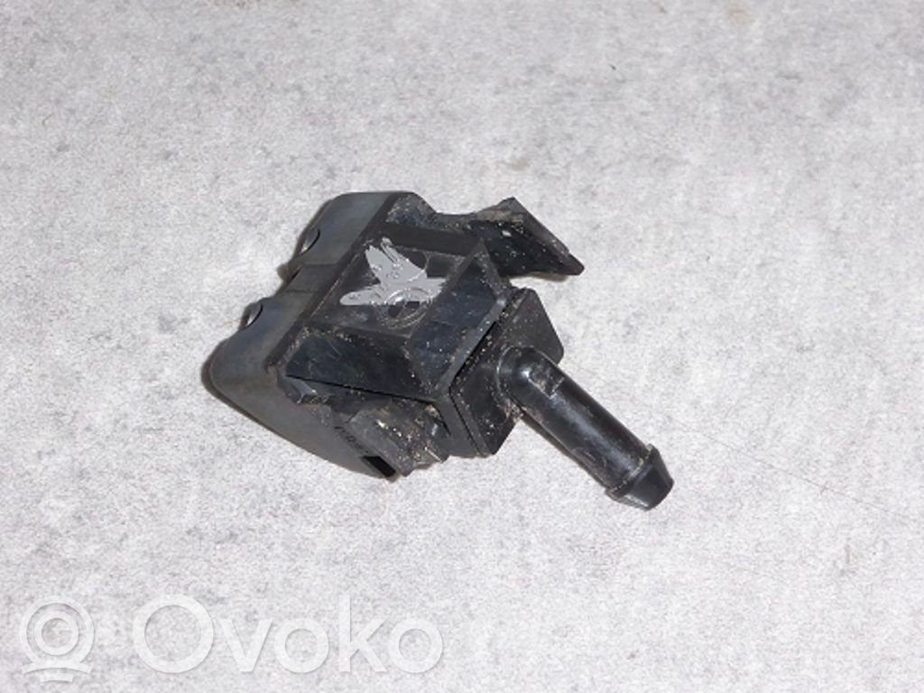 BMW 3 E46 Windshield washer spray nozzle 