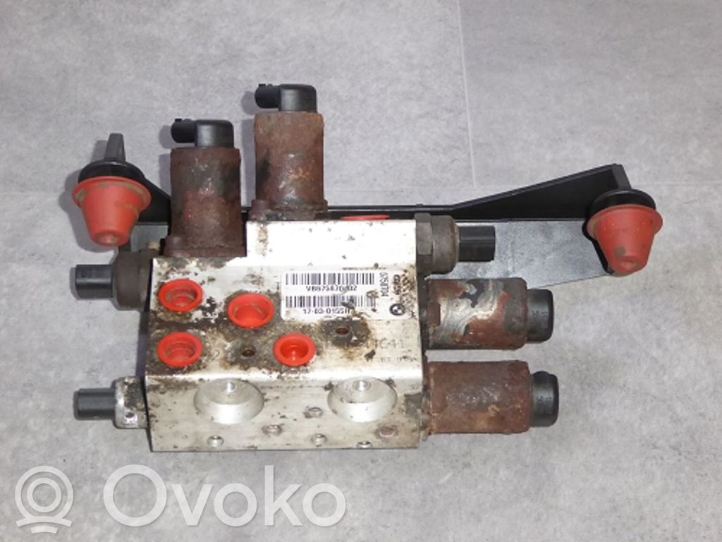BMW 7 E65 E66 Aktiivijousituksen ohjaus/venttiilikokoonpano 