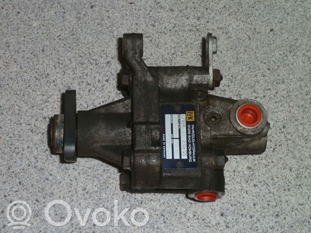 Ohjaustehostimen pumppu   32411141683,32411141683