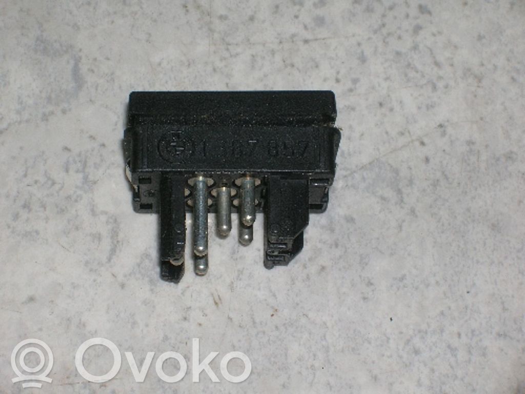 BMW 3 E36 Przycisk dziecko w samochodzie 