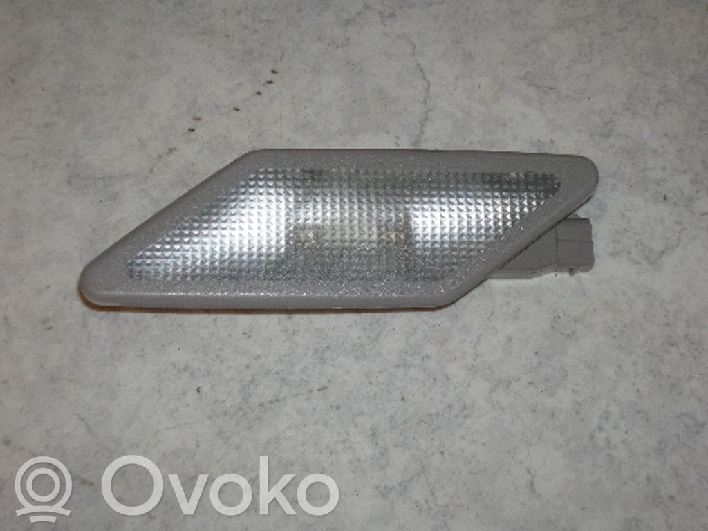 BMW 3 E36 Luz del asiento trasero 