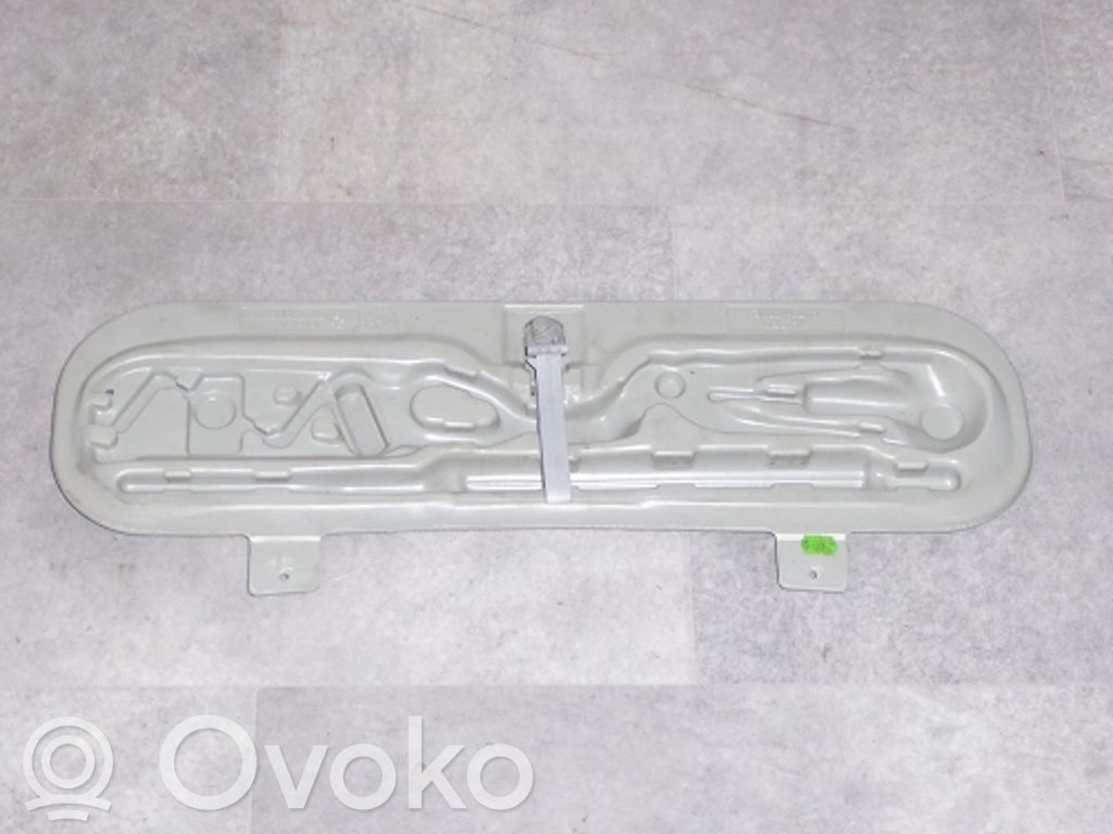 BMW 3 E36 Tool box 