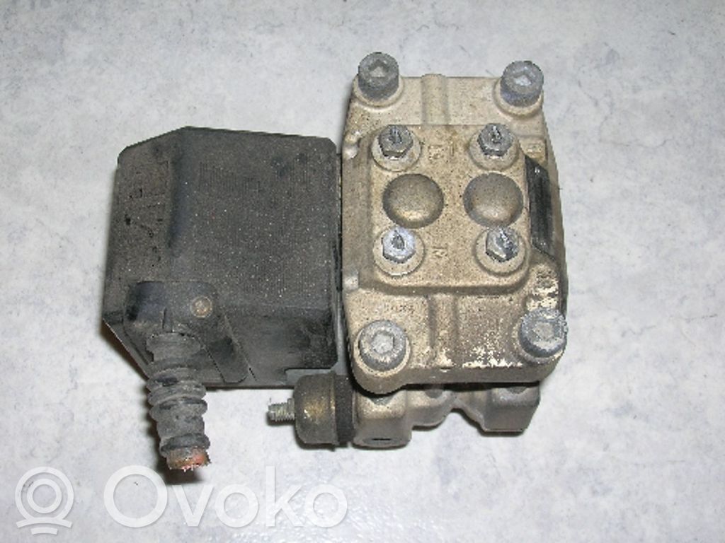 BMW 5 E34 ABS Blokas 