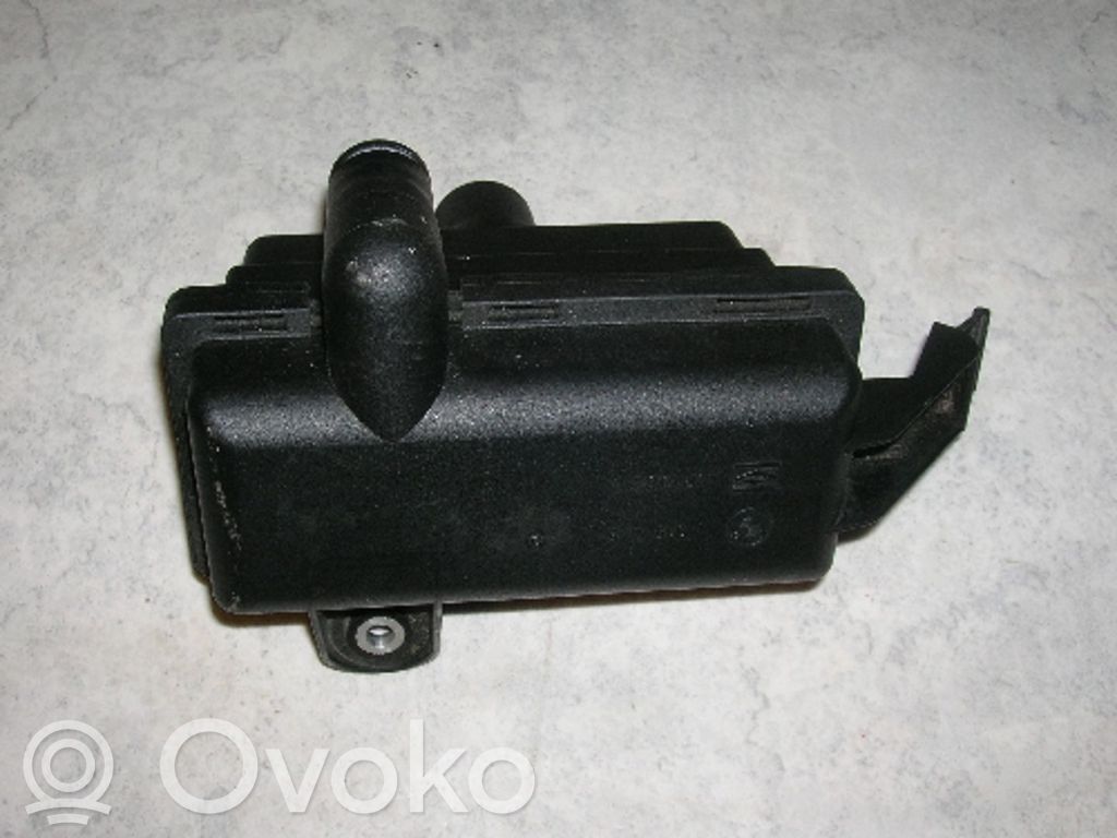 BMW 5 E34 Įsiurbimo rezonatorius 