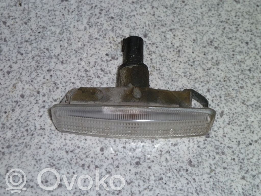 BMW 5 E39 Blinker vorne Stoßstange 