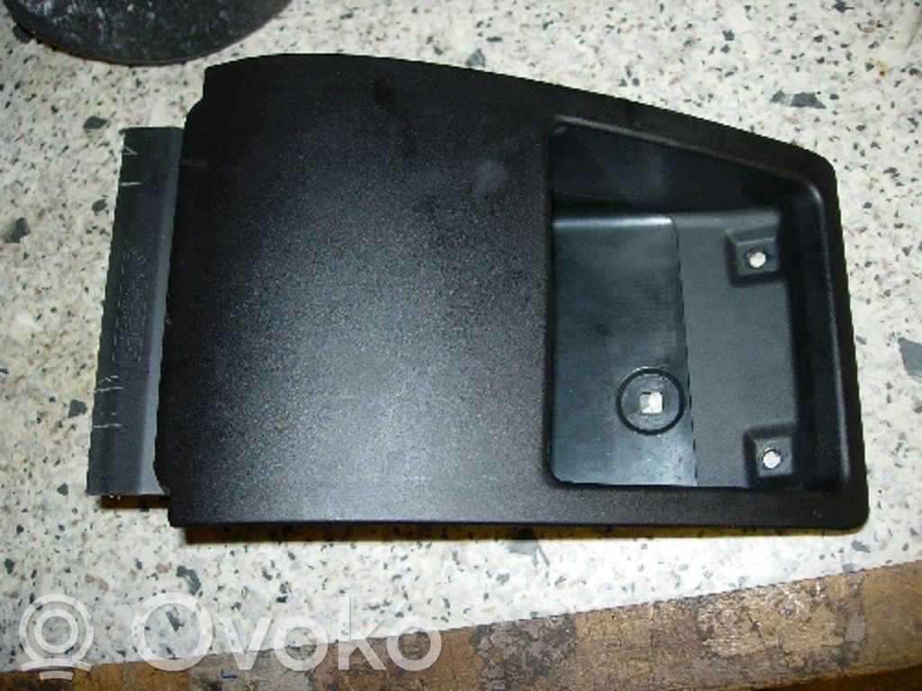 BMW 5 E39 plaukts 