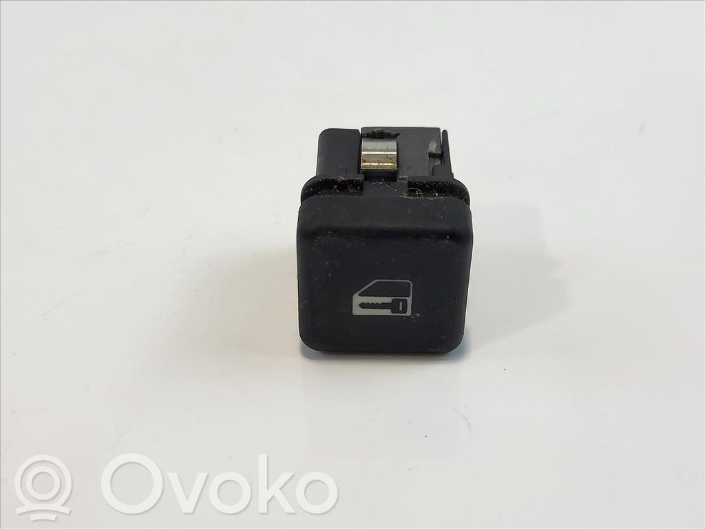 BMW 5 E39 Central locking switch button 