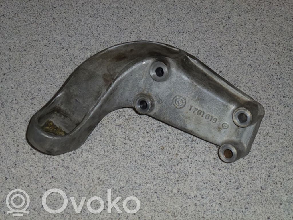 BMW 3 E30 Engine mounting bracket 