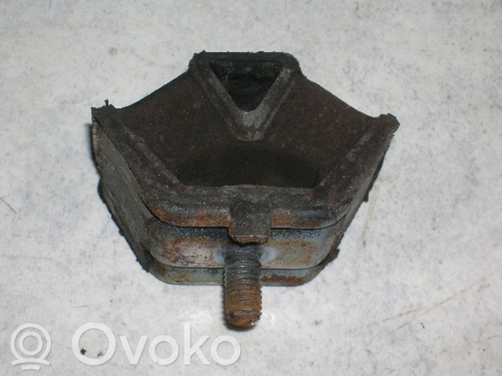 Engine mount bracket   11811129286,11811129286