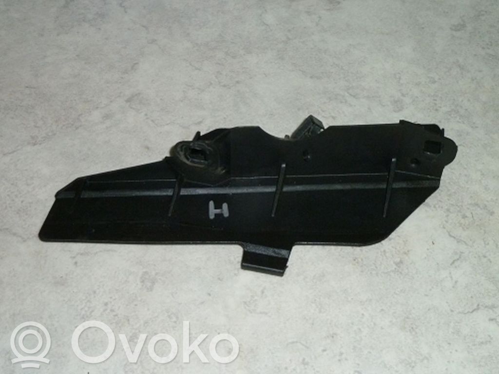 BMW 7 E38 Halterung Scheinwerfer 