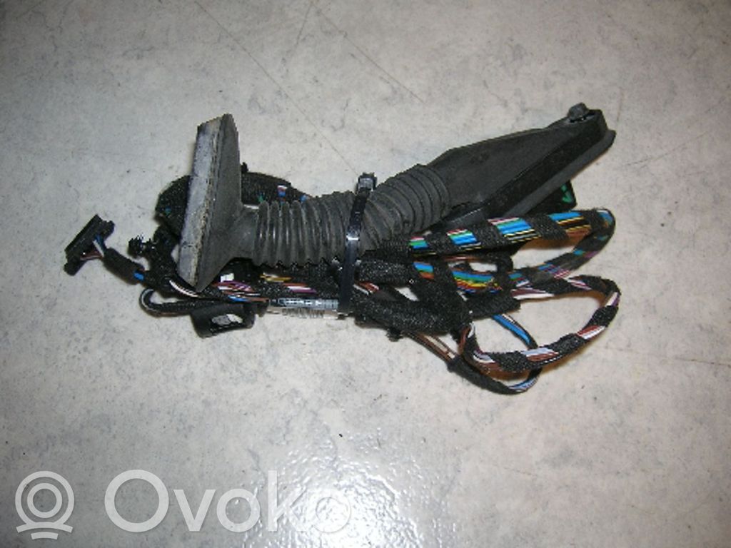 Cableado de puerta trasera   61126938226,61126938226