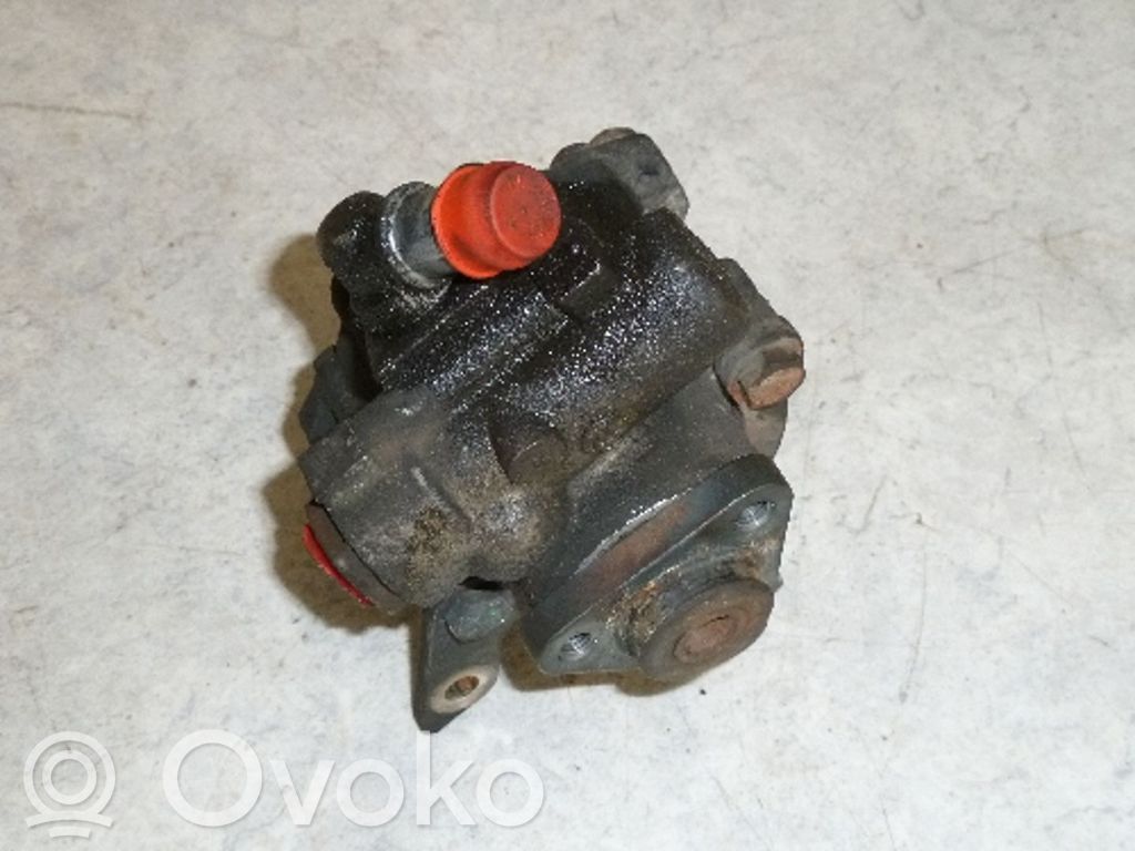 BMW 3 E36 Power steering pump 