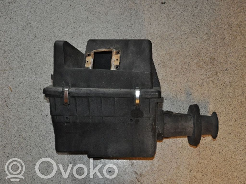 BMW 5 E34 Intake resonator 