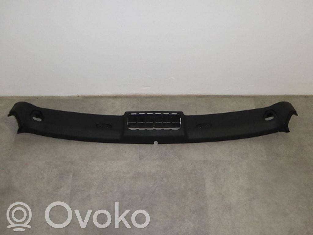 BMW 3 E46 Windshield trim 