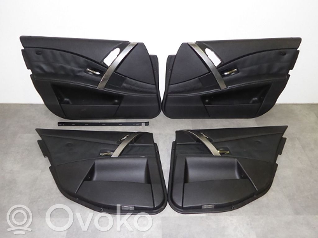 BMW 5 E60 E61 Boczki / Poszycie drzwi przednich 