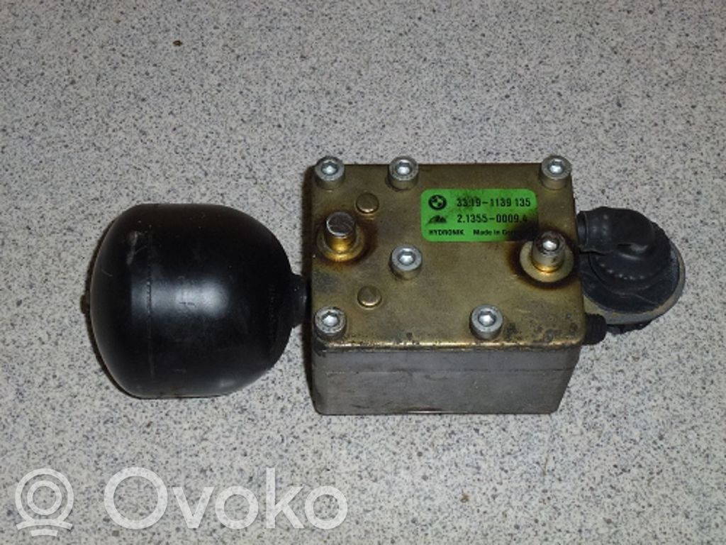 BMW 5 E34 Tailgate hydraulic set 