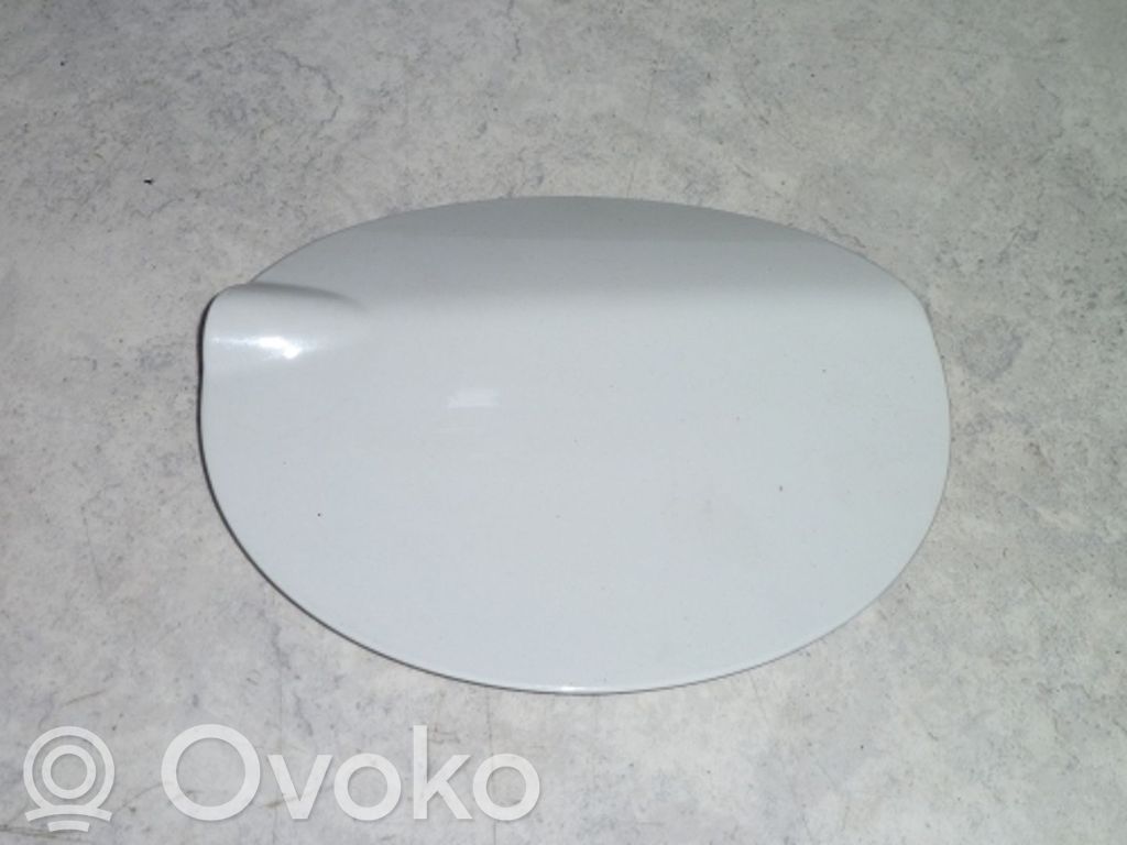 BMW 1 E81 E87 Apdaila aplink degalų bako dangtelį 