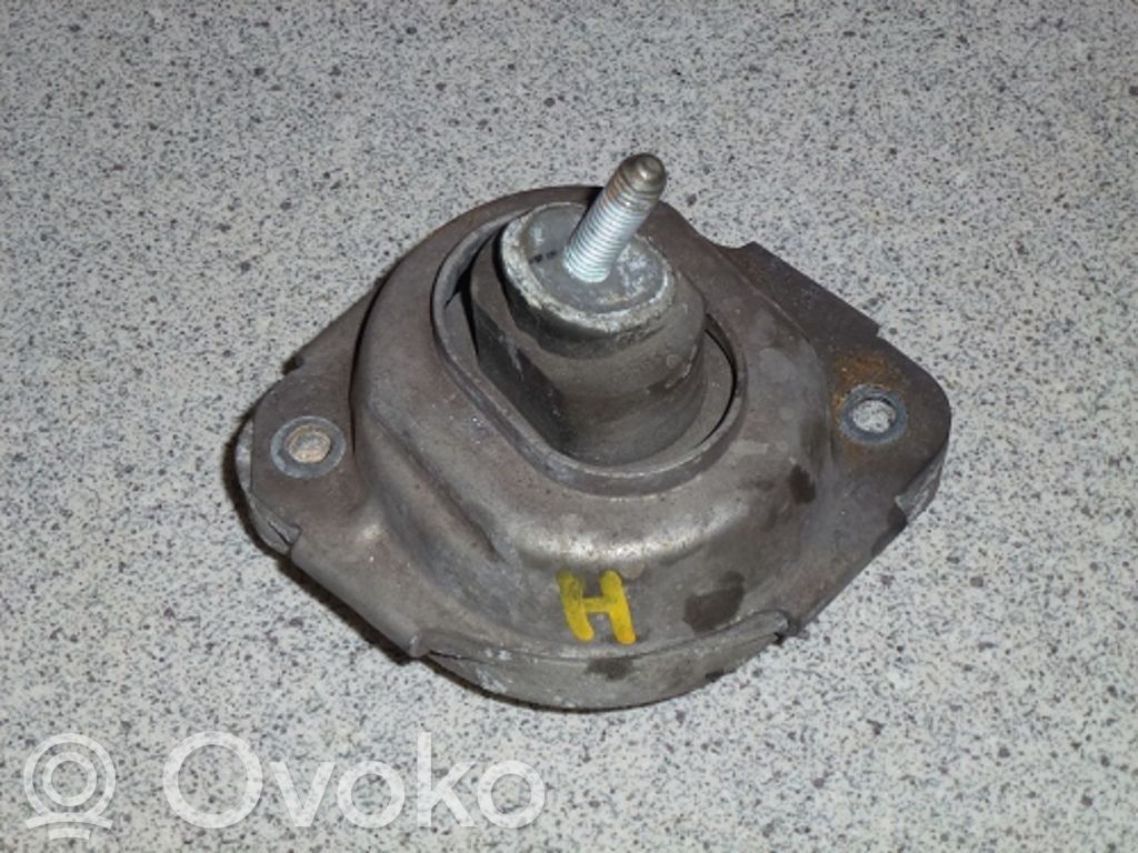 BMW X3 E83 Engine mount bracket 