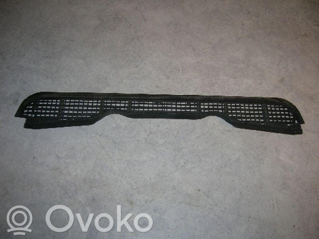 BMW 3 E36 Dzinēja pārsega dekoratīvais režģis 
