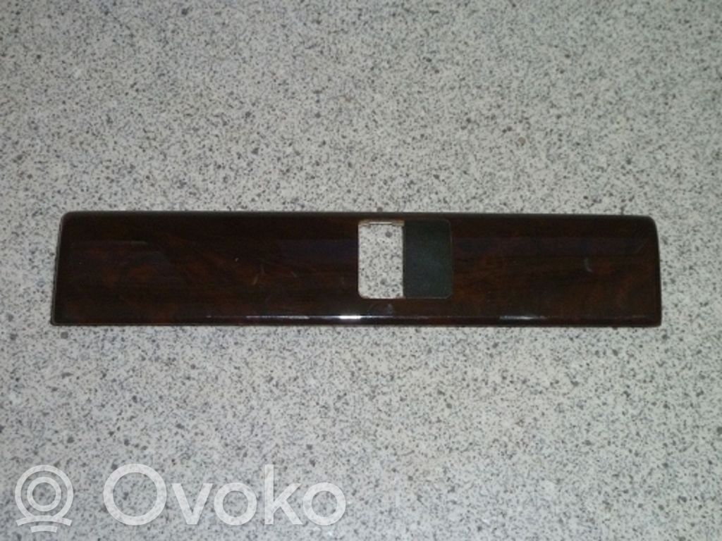BMW 7 E38 Moldura del extremo lateral de panel 