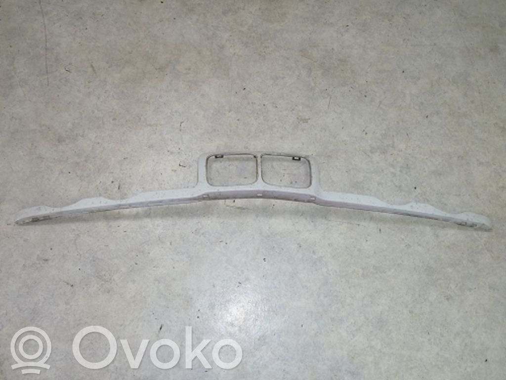 BMW 5 E34 Dzinēja pārsega dekoratīvais režģis 