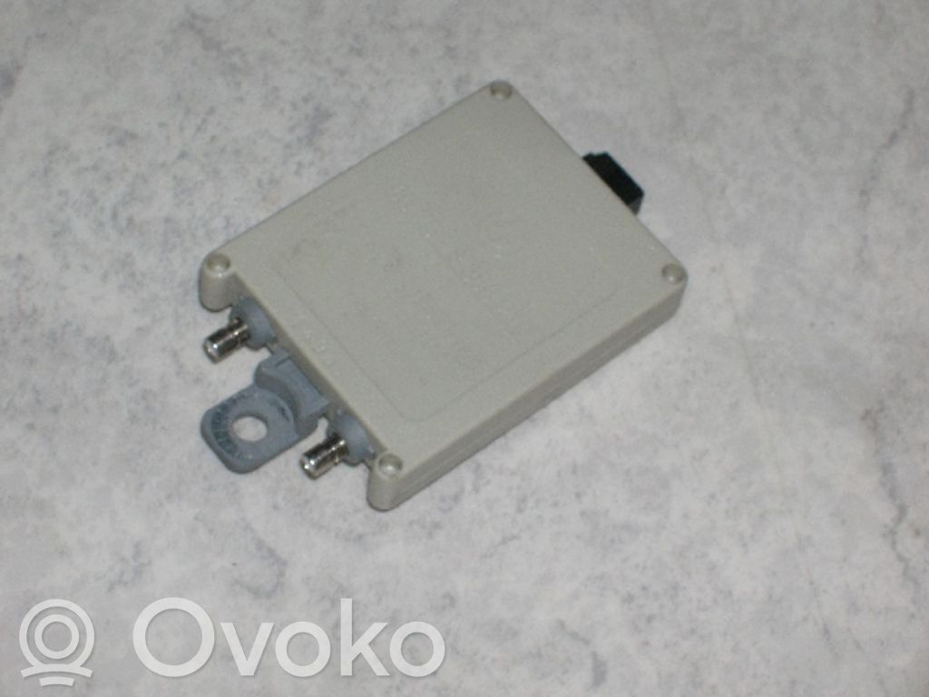 BMW 3 E46 Antenos stiprintuvas 