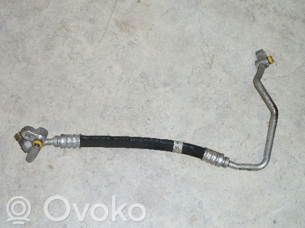BMW X5 E53 Ilmastointilaitteen putki (A/C) 