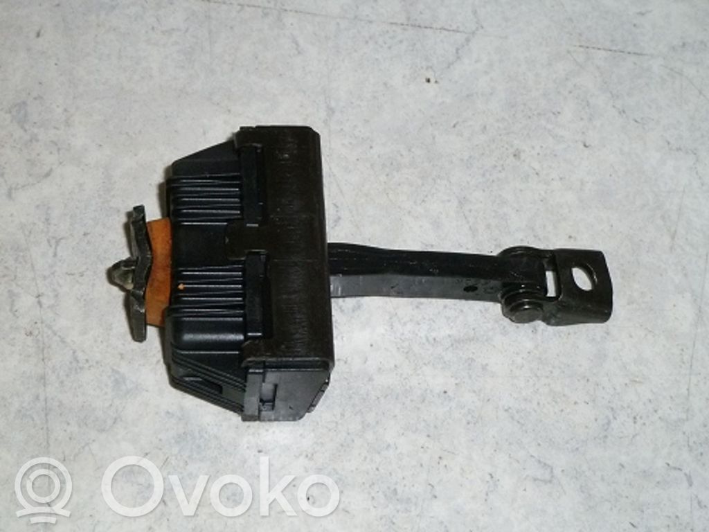 BMW 6 E63 E64 Takaoven pidätin 