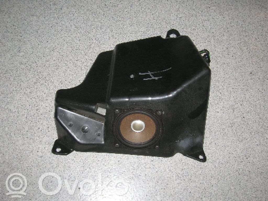 Altavoz de la puerta trasera   65131386112,65131386112