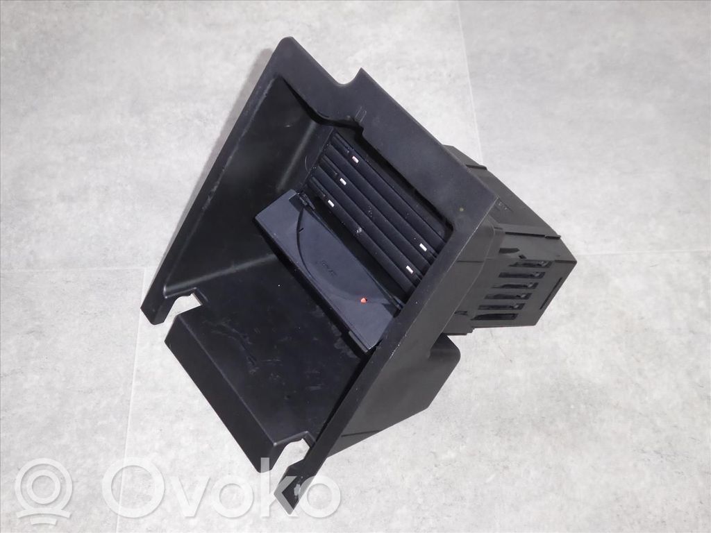 Trunk/boot storage box wall   51168408468,51168408468