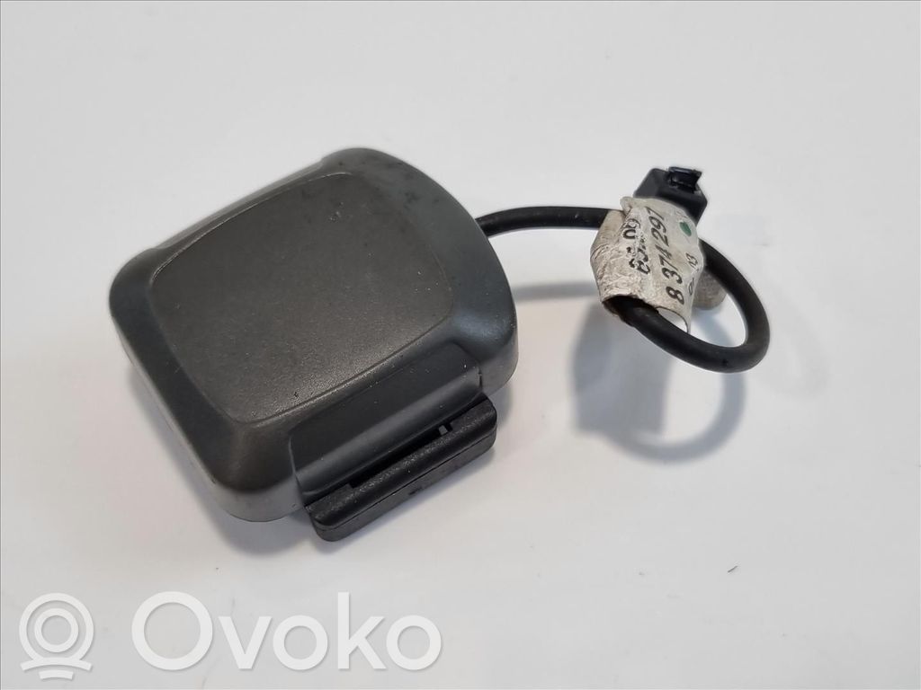 BMW 3 E46 GPS-pystyantenni 