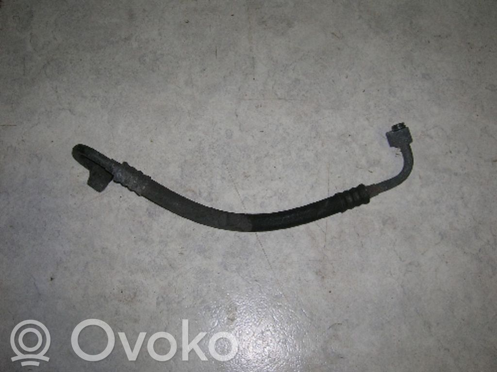 BMW 3 E36 Ilmastointilaitteen putki (A/C) 
