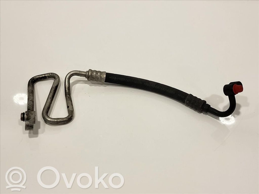 BMW 5 E39 Ilmastointilaitteen putki (A/C) 