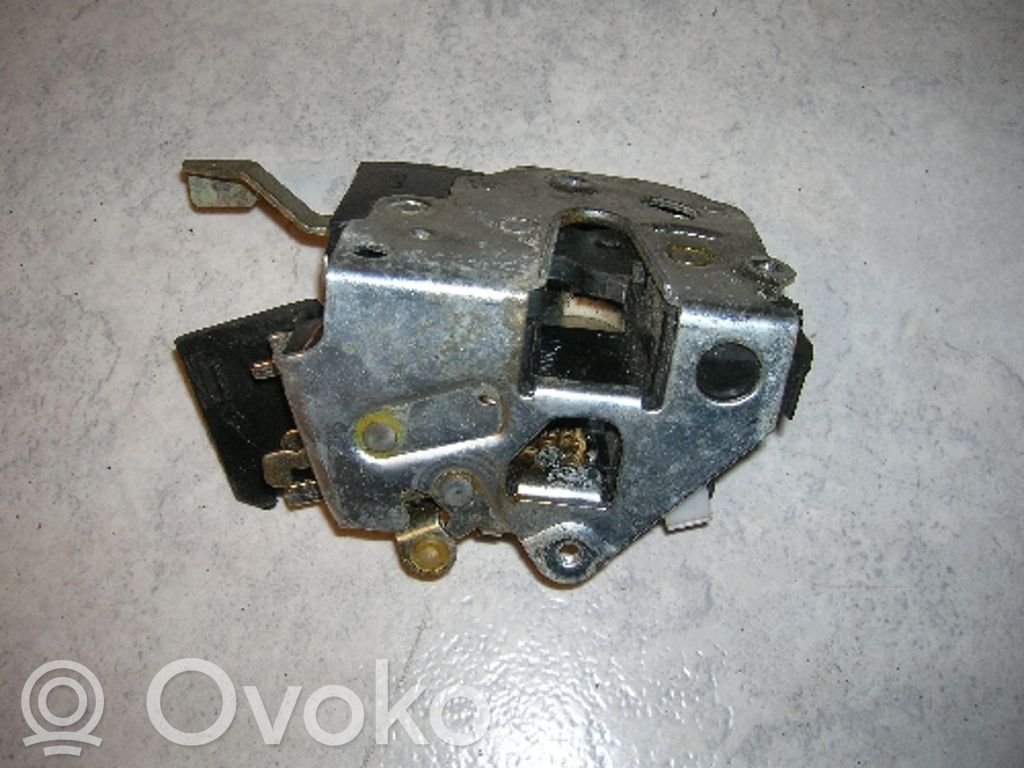 BMW 5 E34 Etuoven lukko 