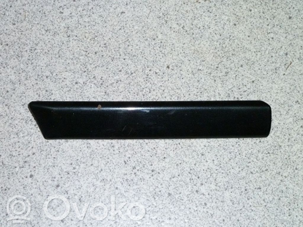 BMW 5 E39 Apdaila sparno (moldingas) 