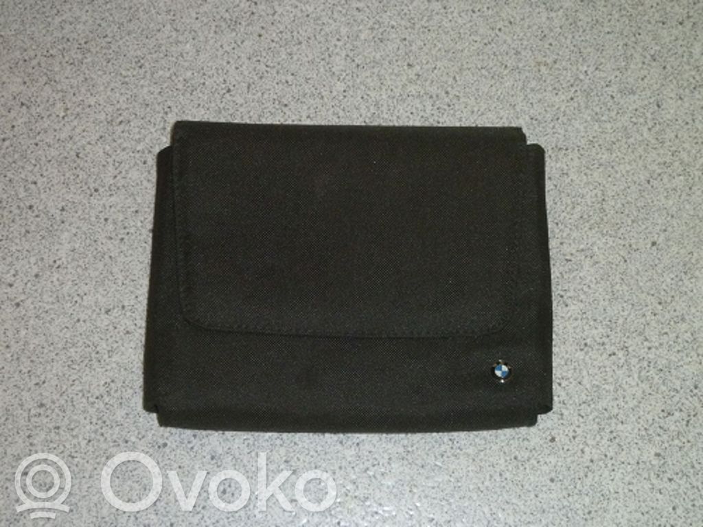 BMW 5 E60 E61 Serviso knygelė 
