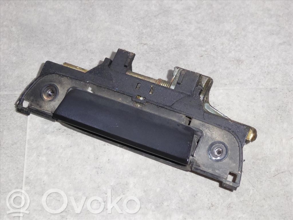Manecilla externa puerta trasera   51228138951,51228138951