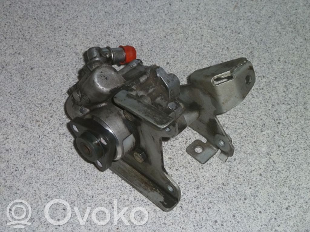 BMW X5 E53 Ohjaustehostimen pumppu 