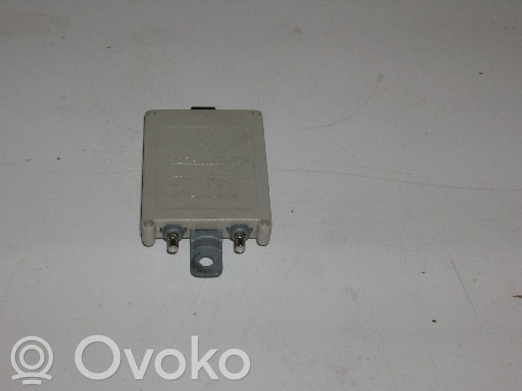 BMW 3 E46 Antenos stiprintuvas 