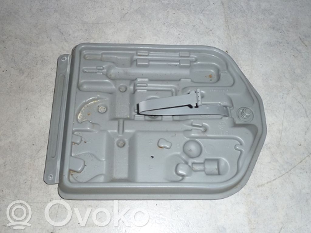 BMW 3 E30 Tool box 