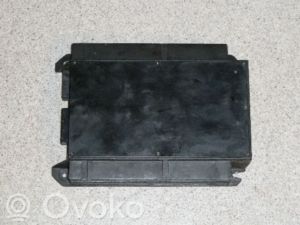 BMW 7 E38 Garso stiprintuvas 